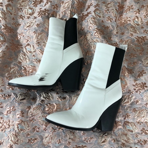 White cowboy inspired bootie - Picture 1 of 5